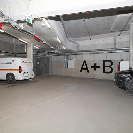 New In The With Parking Option 公寓 俄斯特拉发